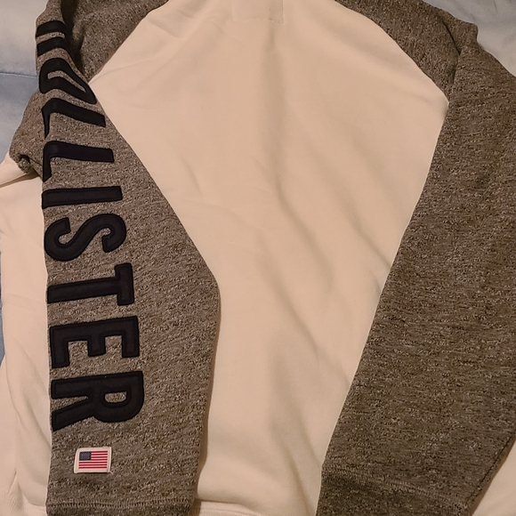 Hollister White and Black Hoodie Size Large - Picture 2 of 3